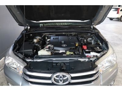 Toyota Revo 2.4 E ปี 2017 สีบรอนซ์เงิน เกียร์ธรรมดา รูปที่ 10